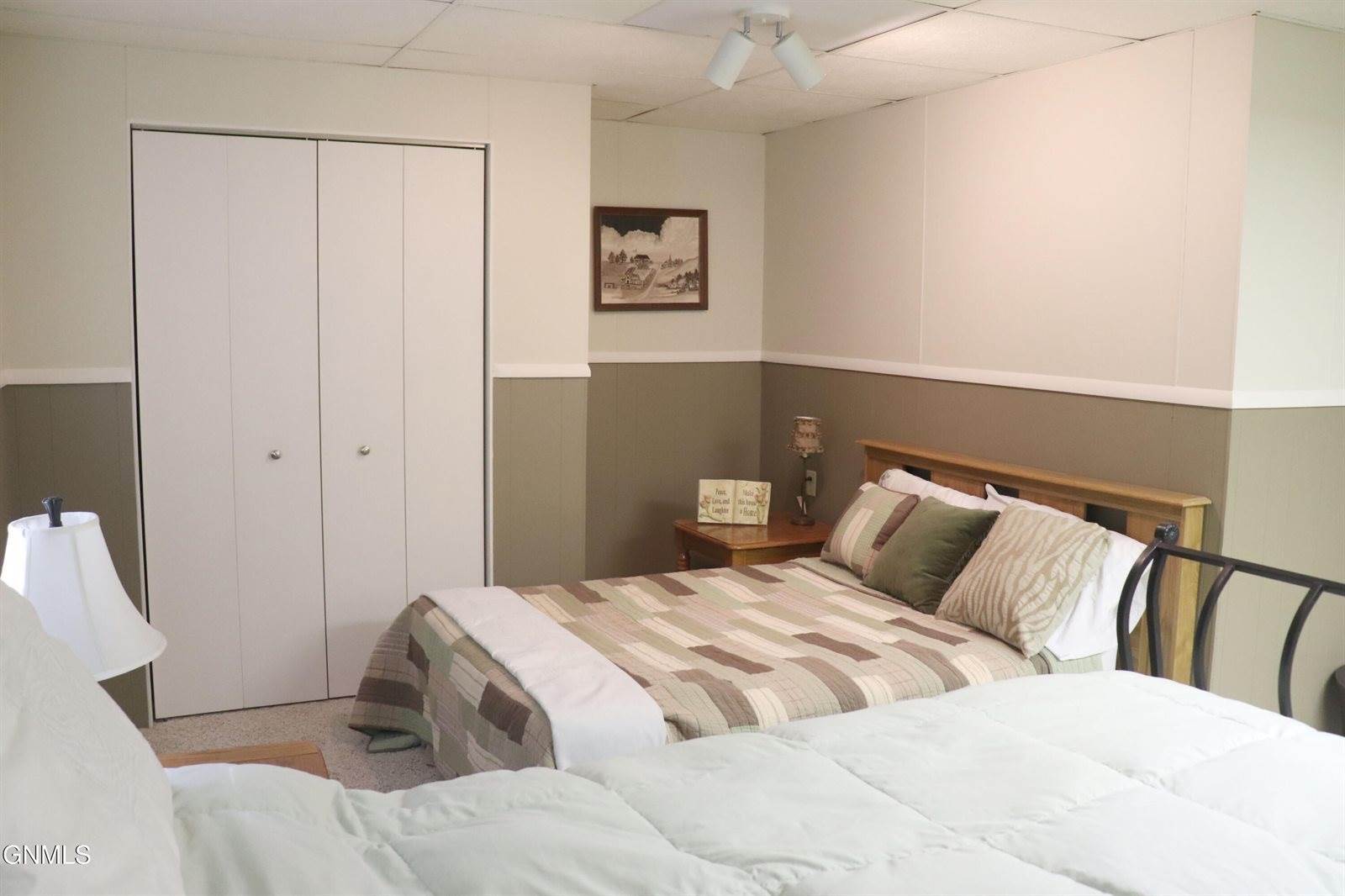 729 S 16th Street, Bismarck, ND 58504