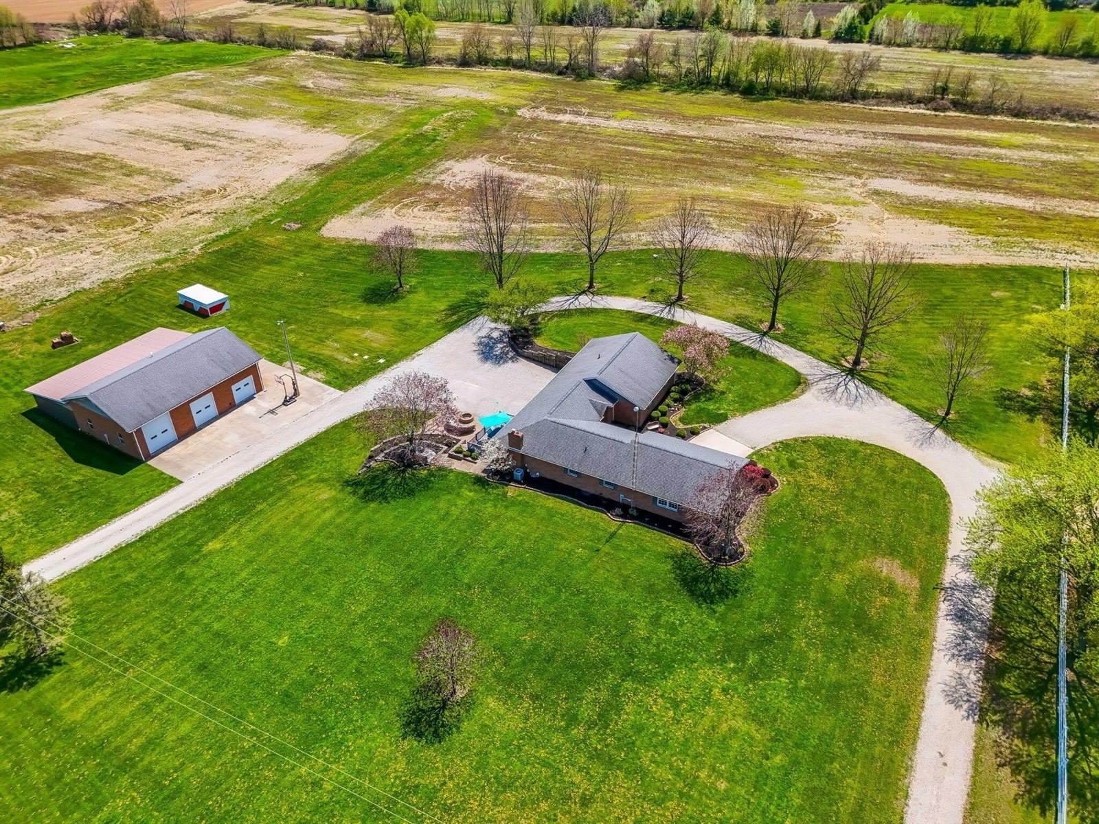 1012 Lake Fork Road, Utica, OH 43080