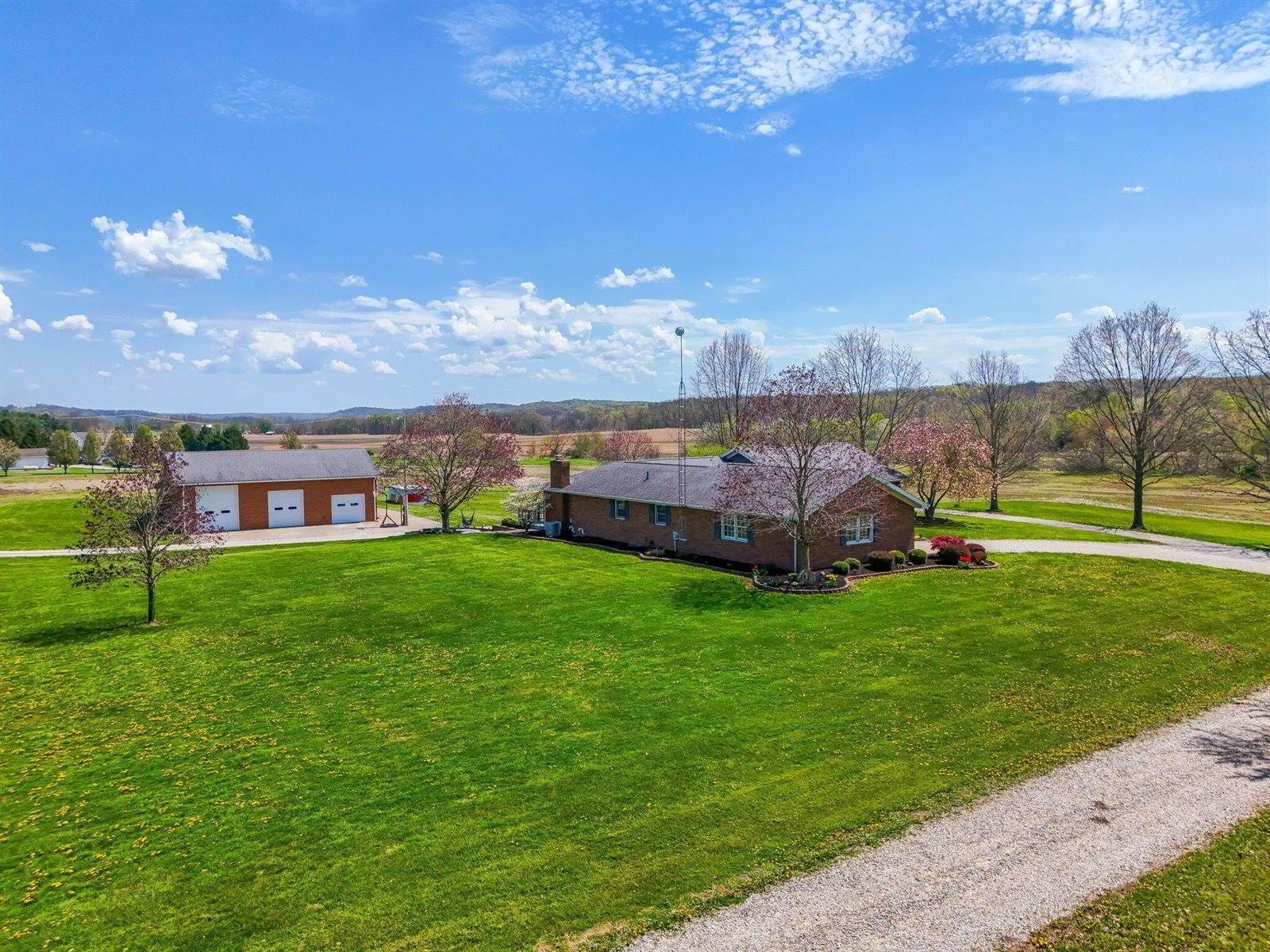 1012 Lake Fork Road, Utica, OH 43080