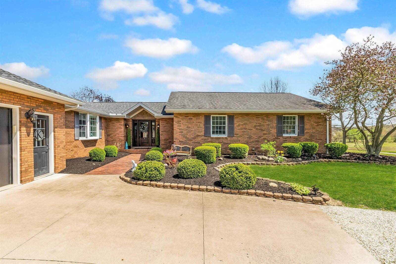 1012 Lake Fork Road, Utica, OH 43080