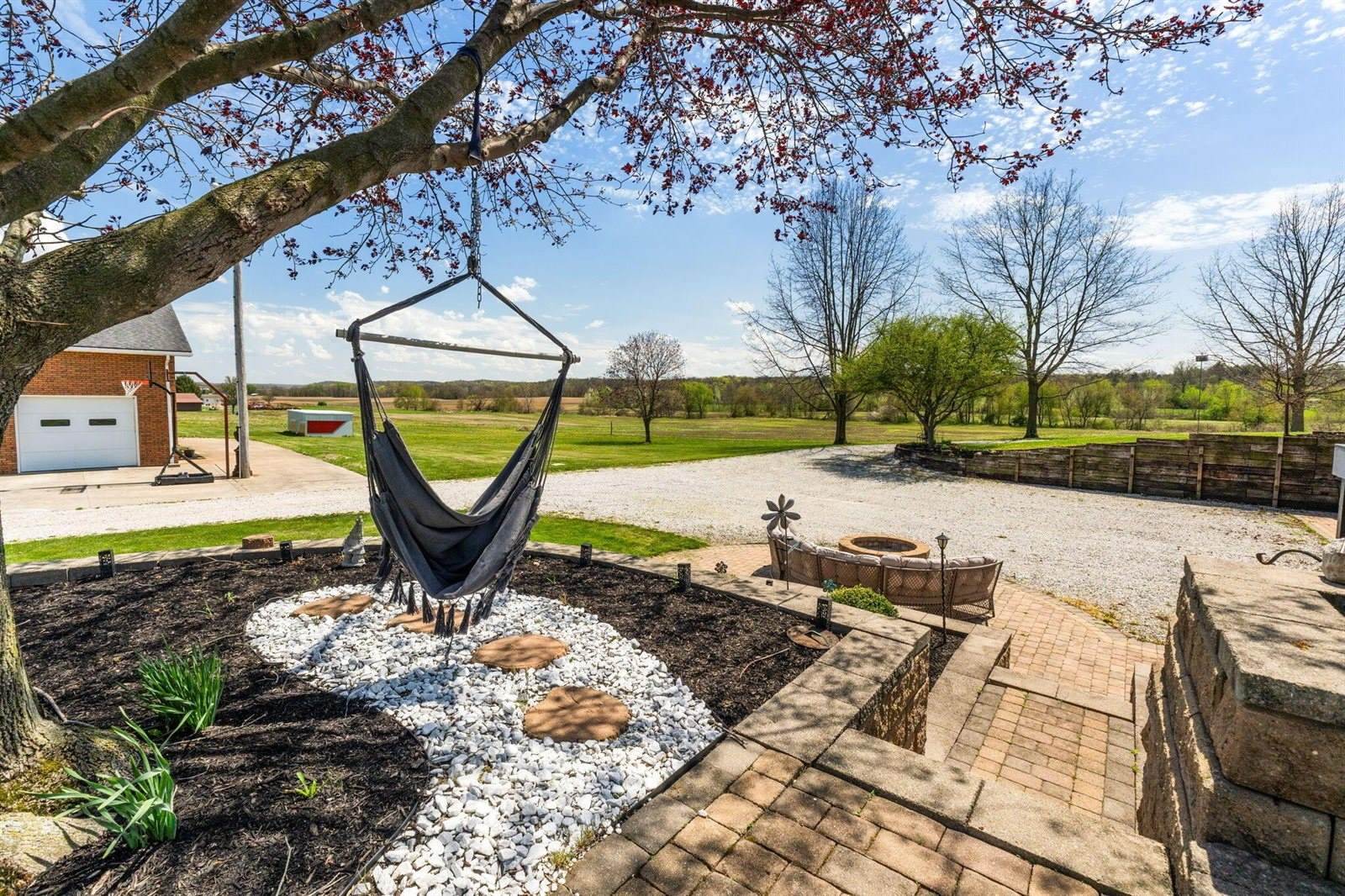 1012 Lake Fork Road, Utica, OH 43080