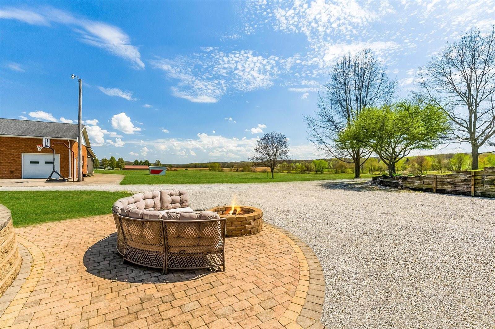 1012 Lake Fork Road, Utica, OH 43080