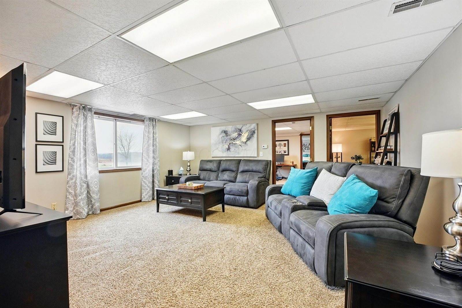 1012 Lake Fork Road, Utica, OH 43080