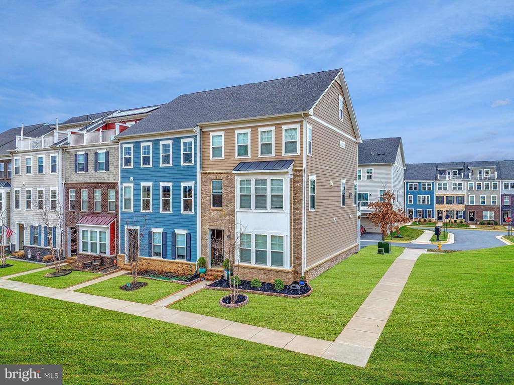 1579 Meadowlark Glen Road, Dumfries, VA 22026