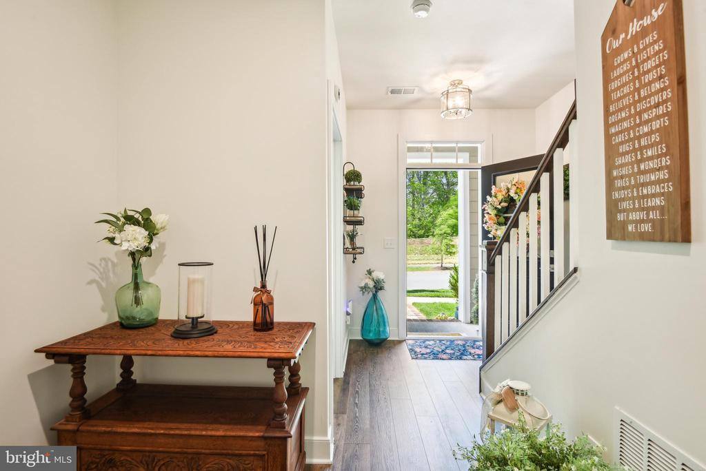 1579 Meadowlark Glen Road, Dumfries, VA 22026