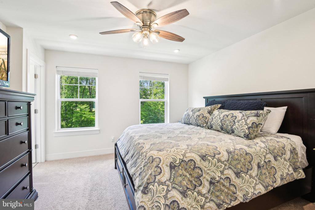 1579 Meadowlark Glen Road, Dumfries, VA 22026