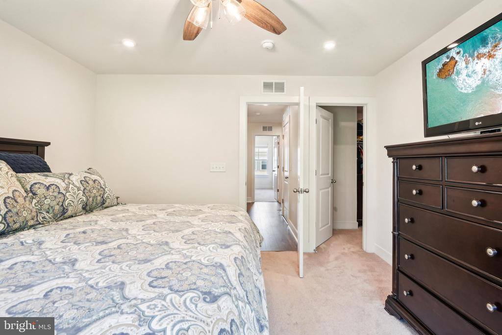 1579 Meadowlark Glen Road, Dumfries, VA 22026