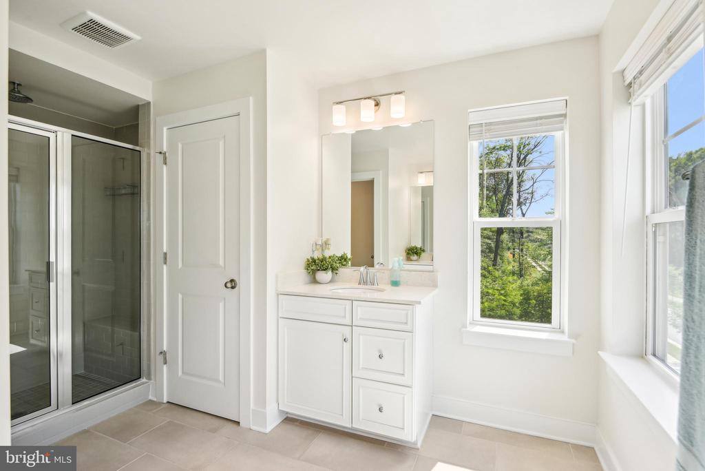 1579 Meadowlark Glen Road, Dumfries, VA 22026