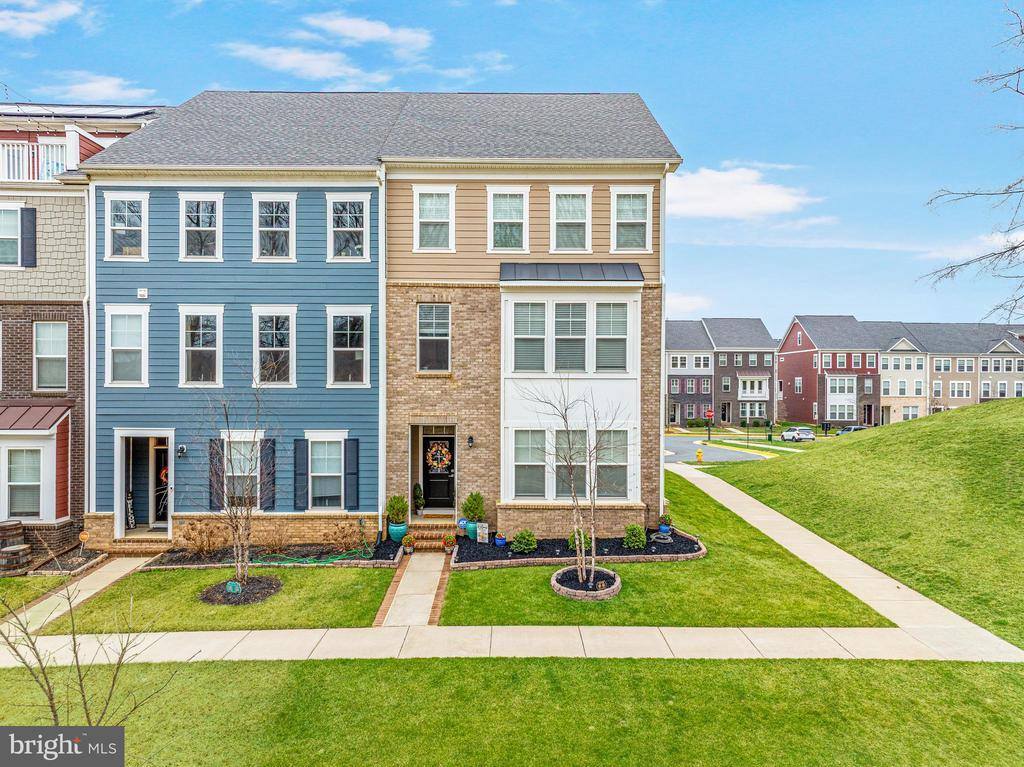 1579 Meadowlark Glen Road, Dumfries, VA 22026