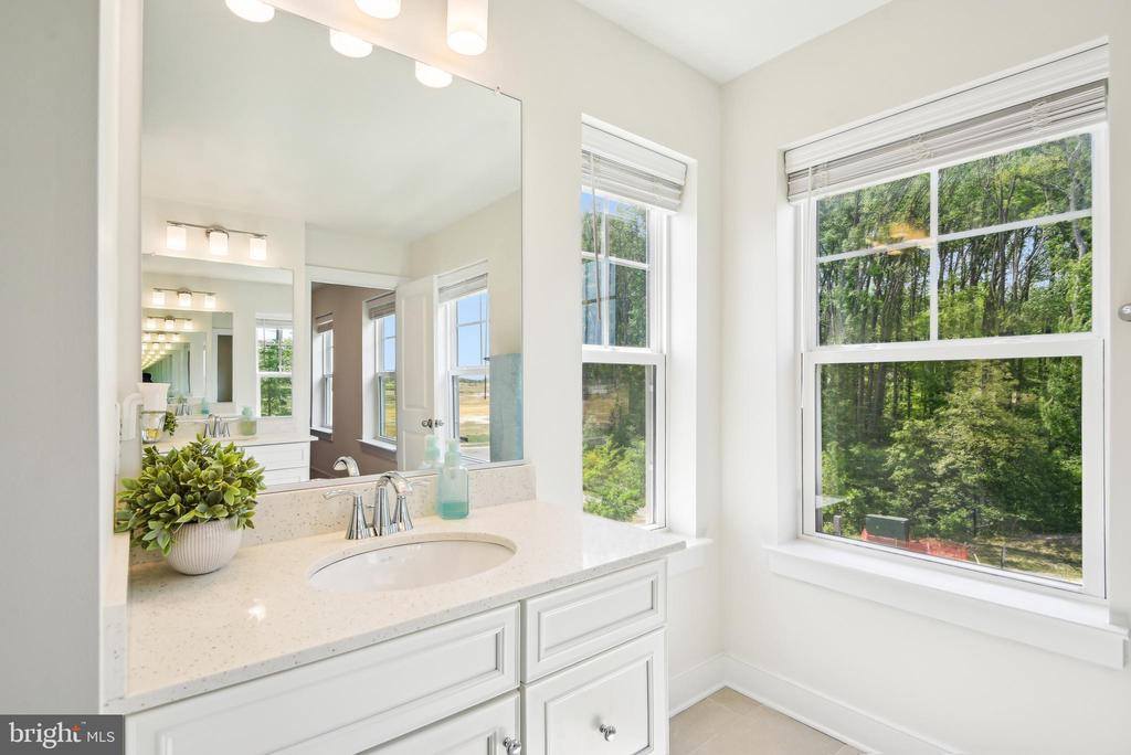 1579 Meadowlark Glen Road, Dumfries, VA 22026