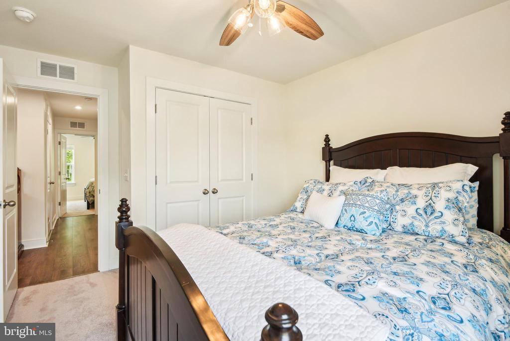 1579 Meadowlark Glen Road, Dumfries, VA 22026