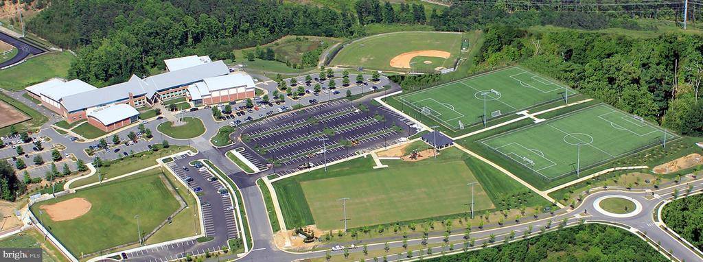 1579 Meadowlark Glen Road, Dumfries, VA 22026