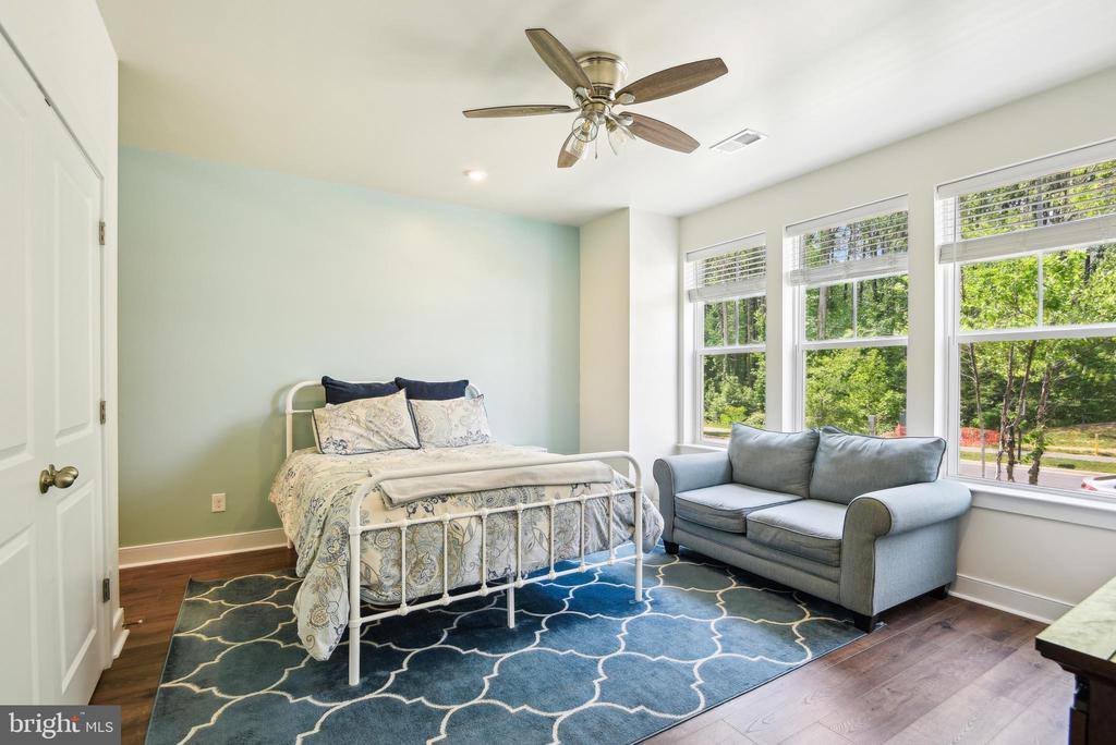 1579 Meadowlark Glen Road, Dumfries, VA 22026