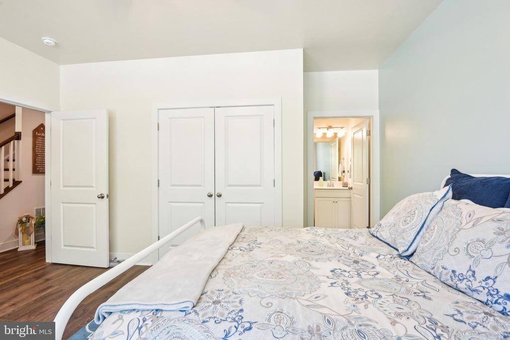 1579 Meadowlark Glen Road, Dumfries, VA 22026