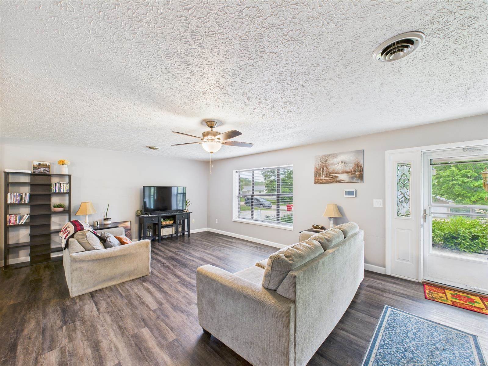 14469 Tailor Road, Saint Robert, MO 65584