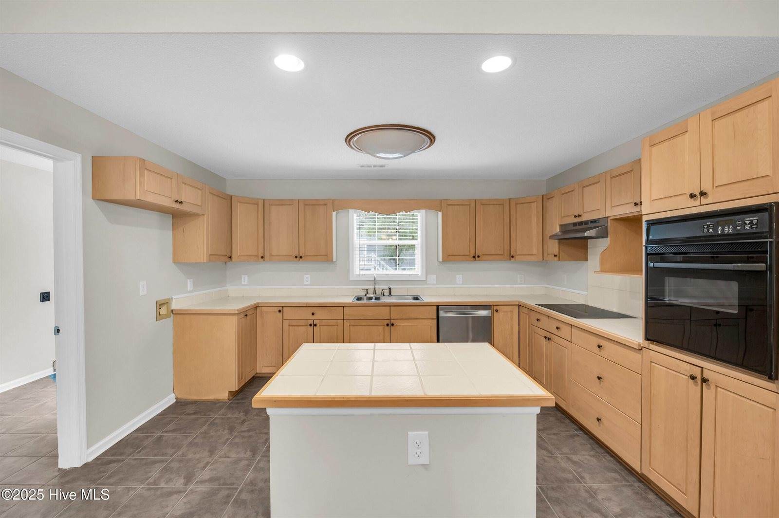 101 SW 18th Street, Oak Island, NC 28465