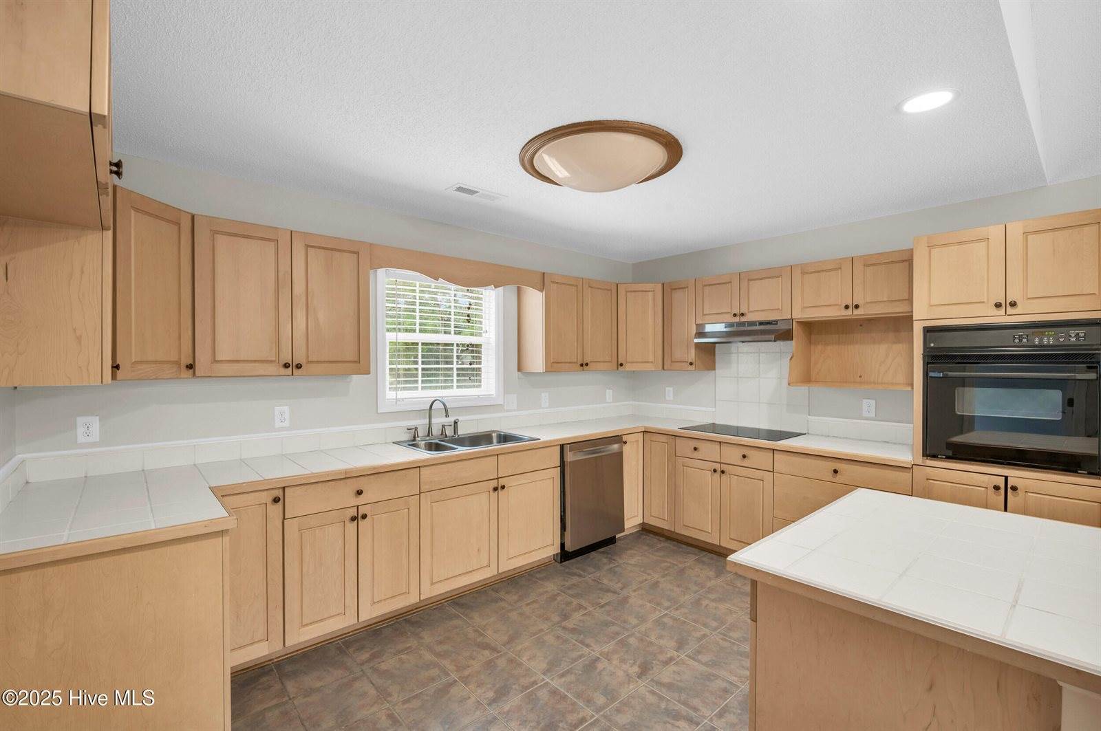 101 SW 18th Street, Oak Island, NC 28465