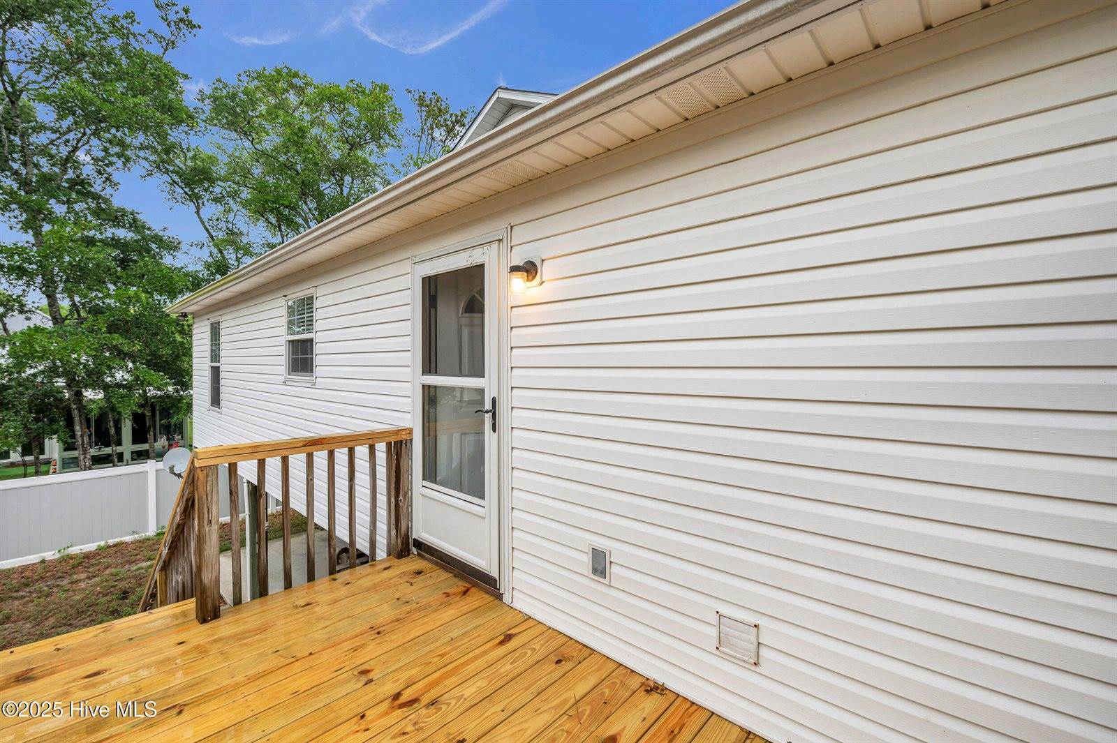 101 SW 18th Street, Oak Island, NC 28465