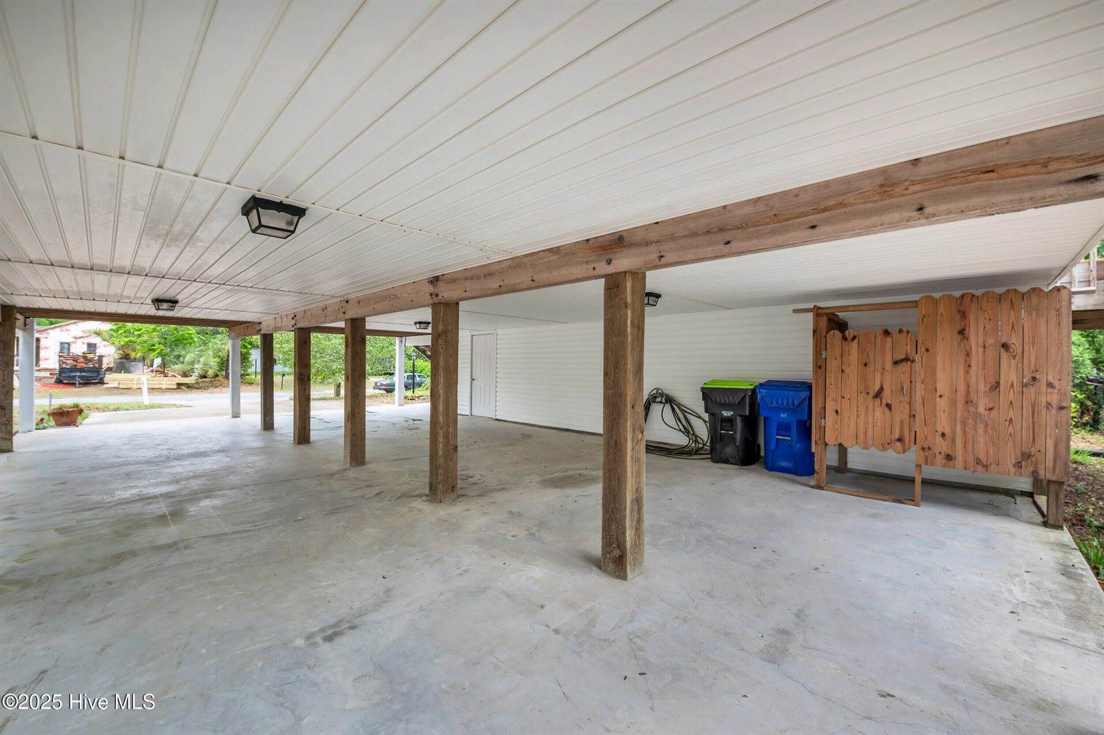 101 SW 18th Street, Oak Island, NC 28465