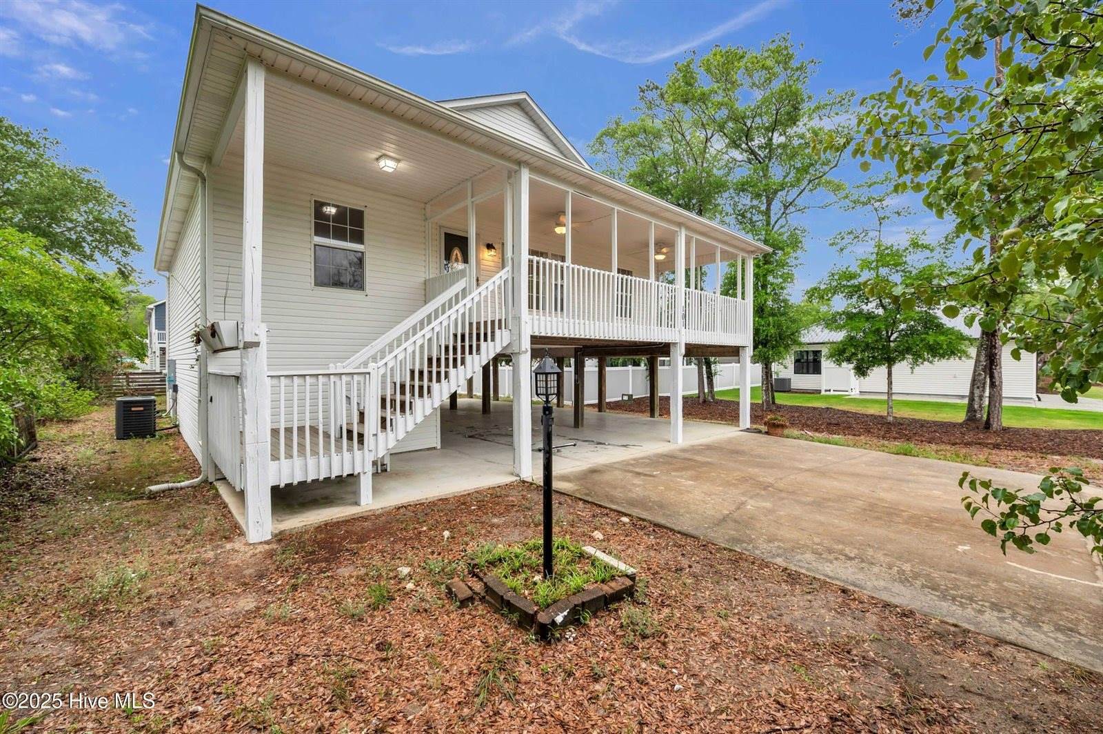 101 SW 18th Street, Oak Island, NC 28465