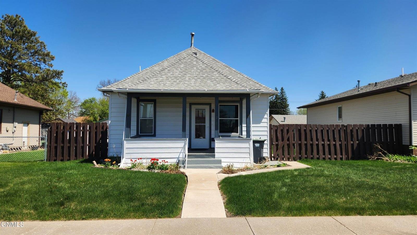 210 9th Avenue SW, Mandan, ND 58554