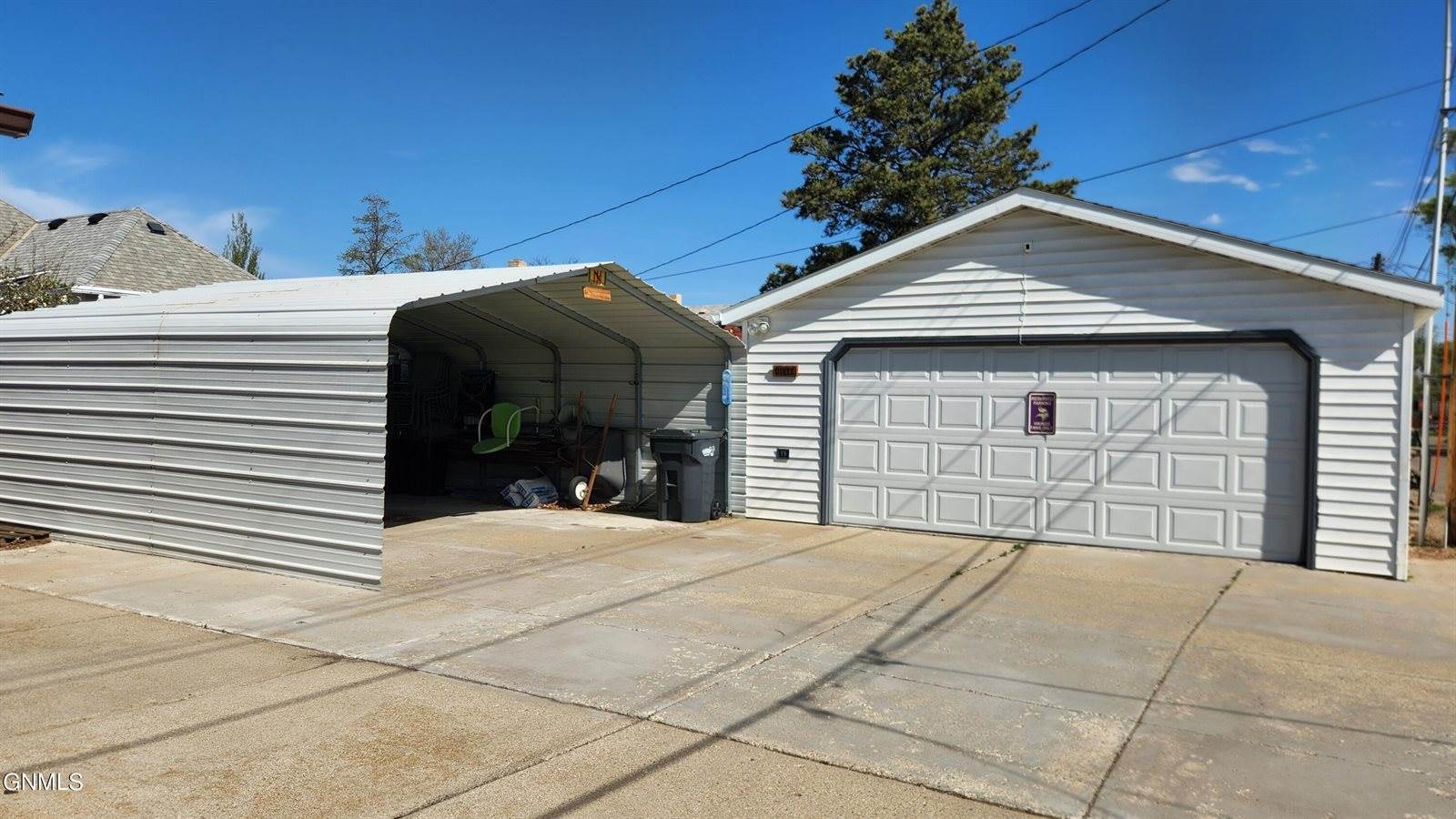 210 9th Avenue SW, Mandan, ND 58554