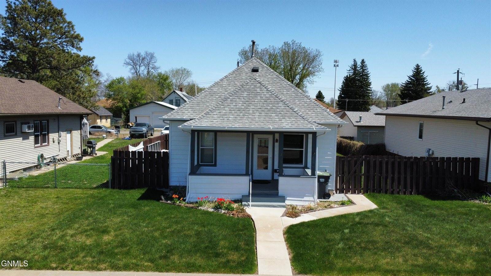 210 9th Avenue SW, Mandan, ND 58554