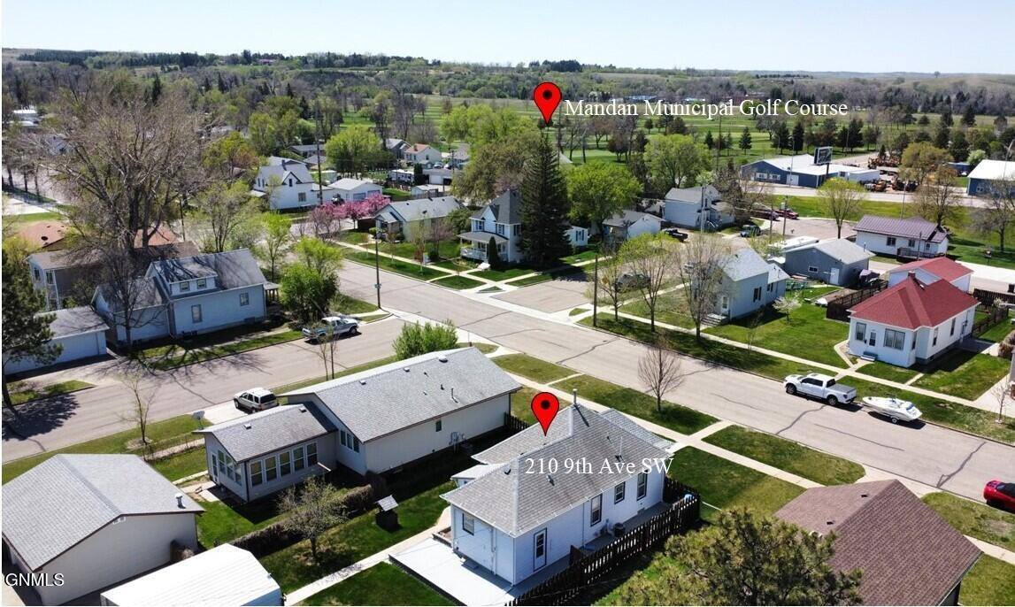 210 9th Avenue SW, Mandan, ND 58554