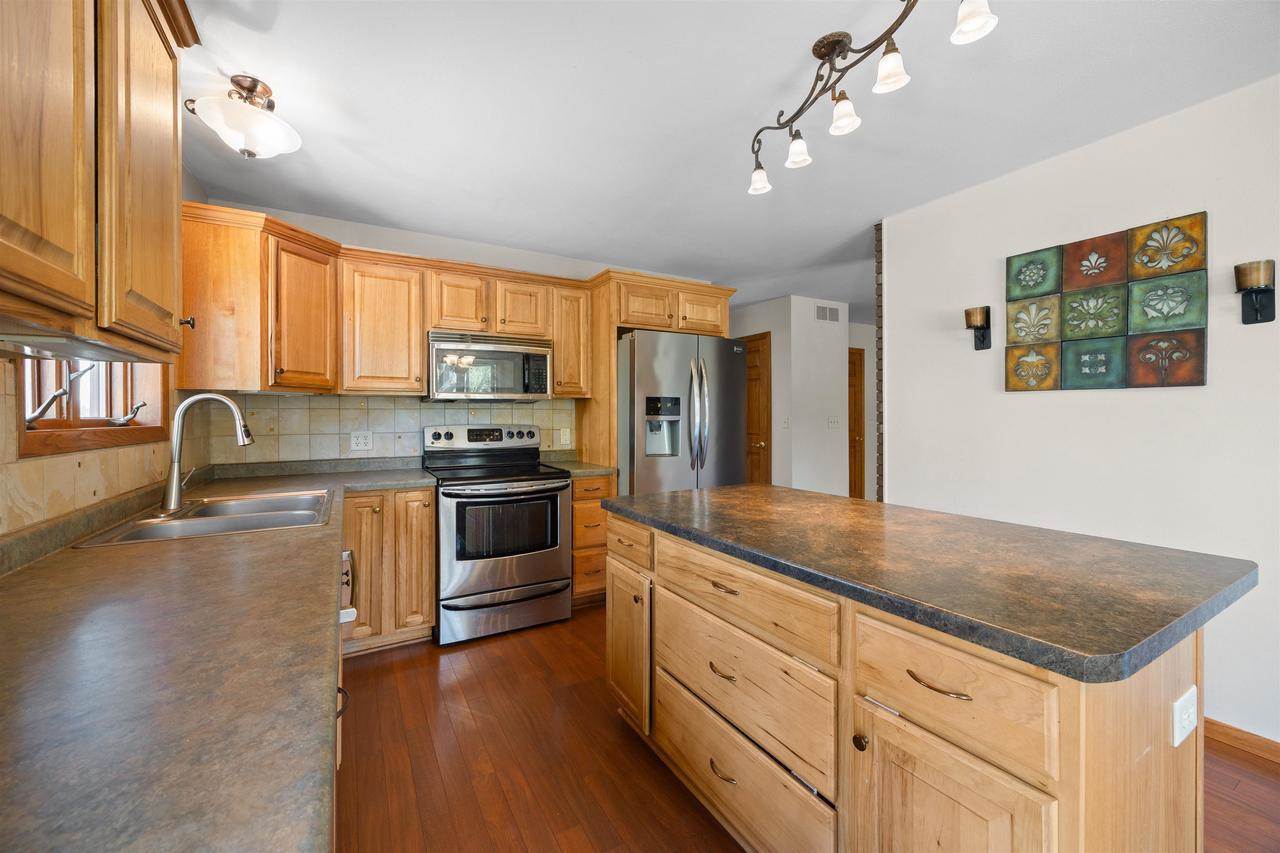 859 Bens Lane, Stevens Point, WI 54482