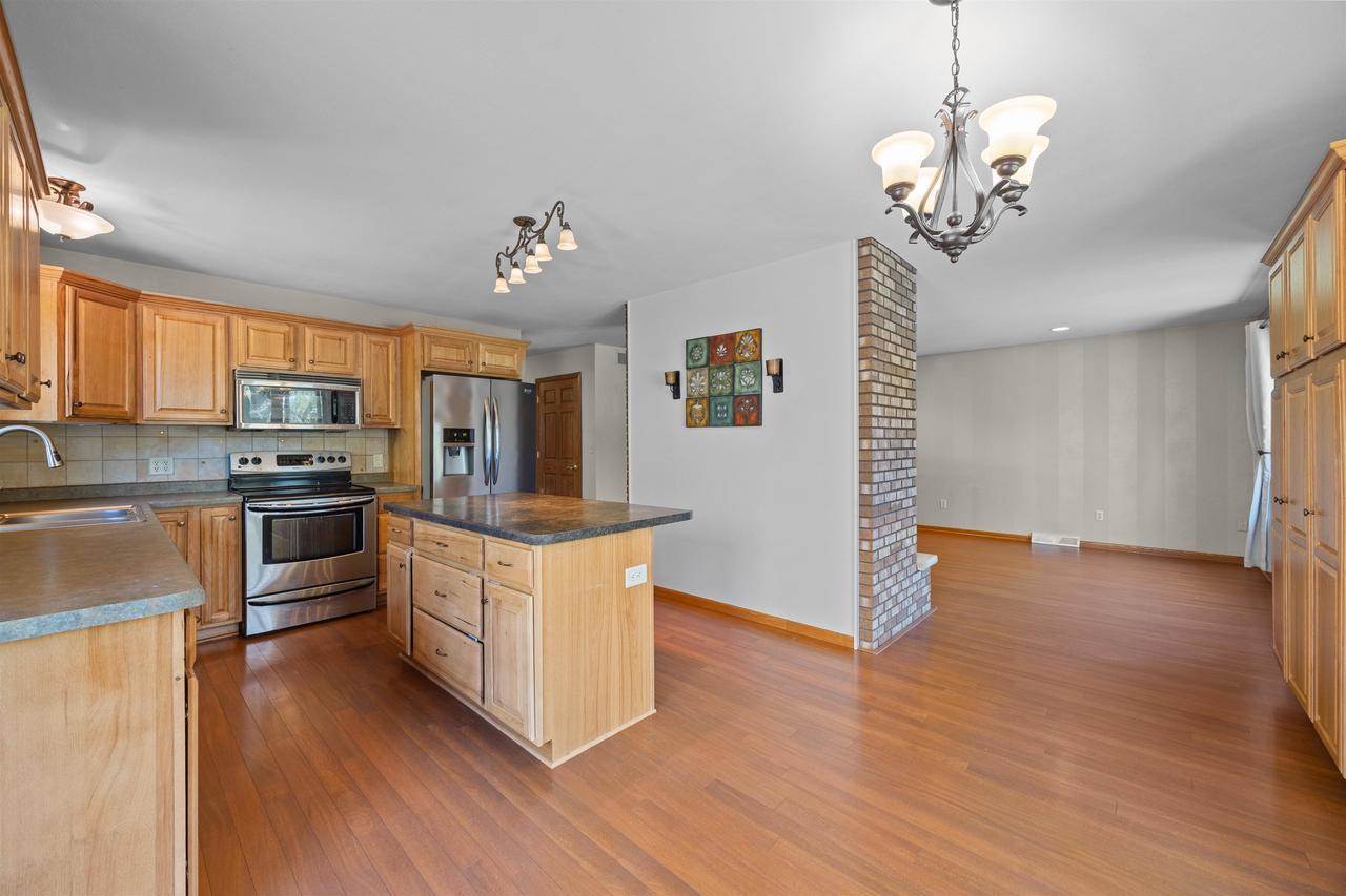 859 Bens Lane, Stevens Point, WI 54482