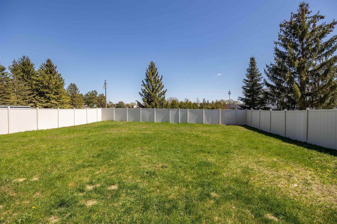 859 Bens Lane, Stevens Point, WI 54482