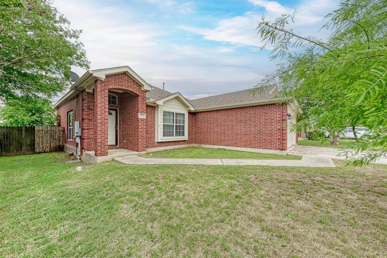 1506 Colton Ln, Lockhart, TX 78644