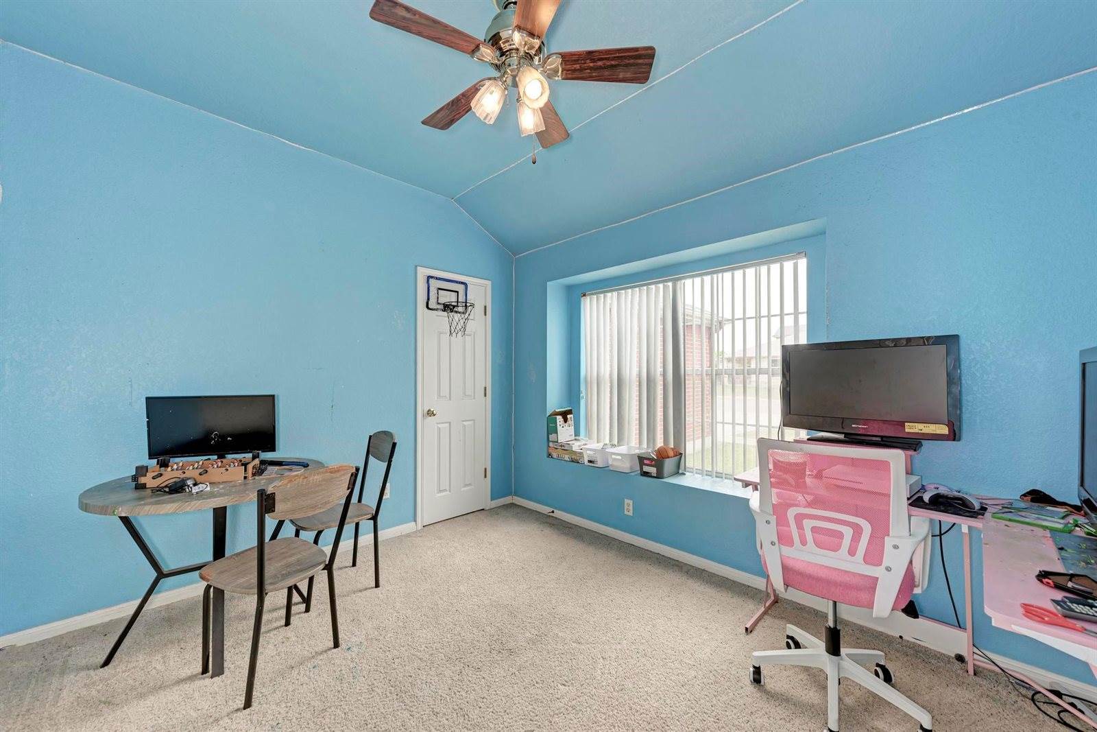 1506 Colton Ln, Lockhart, TX 78644