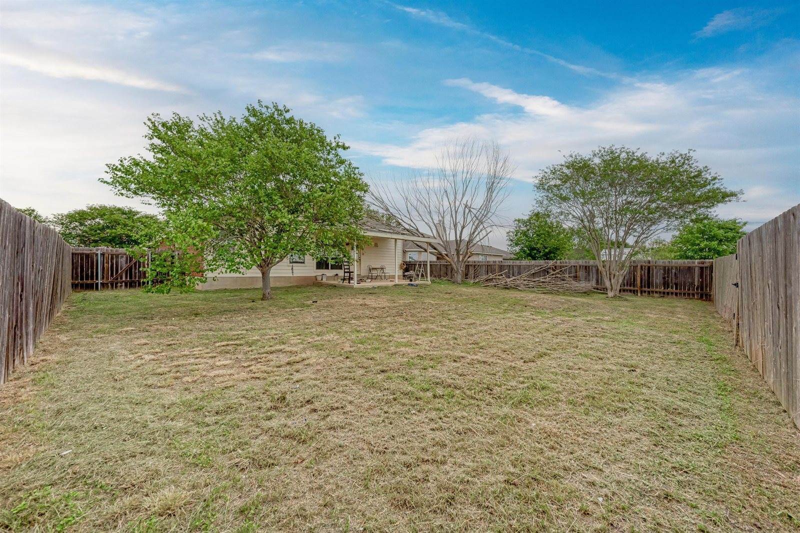 1506 Colton Ln, Lockhart, TX 78644