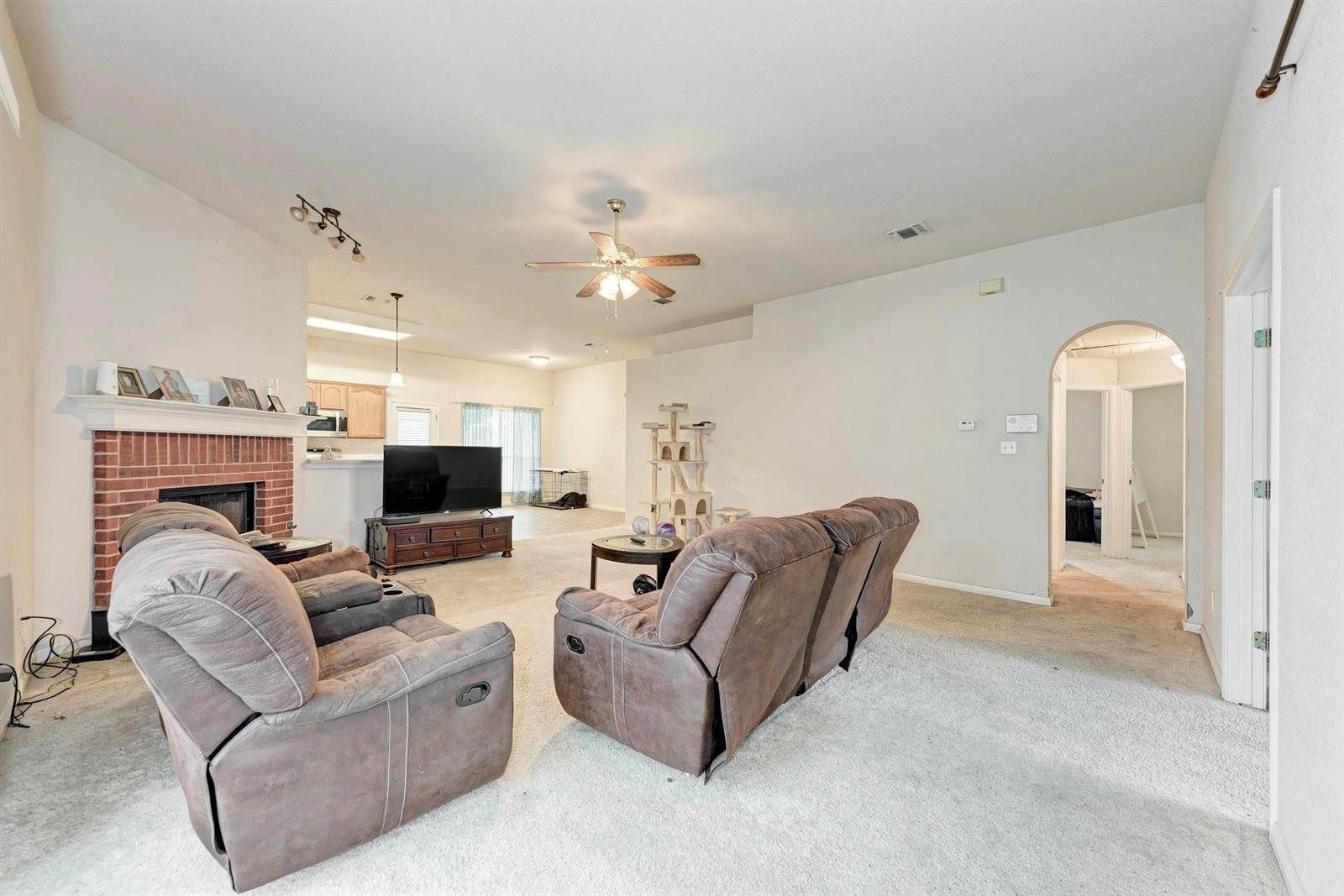 1506 Colton Ln, Lockhart, TX 78644