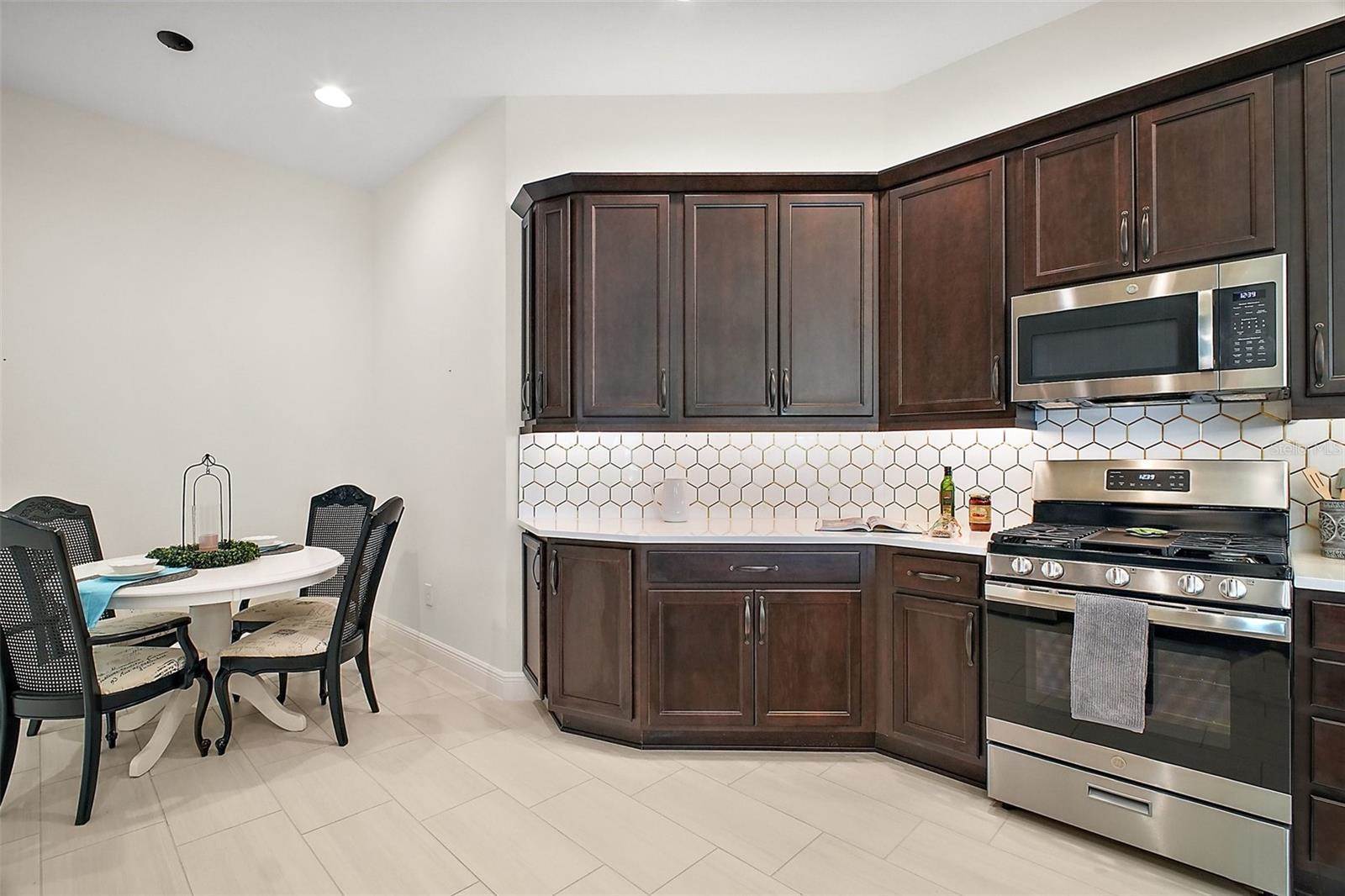 892 Hubbard Loop, The Villages, FL 32163