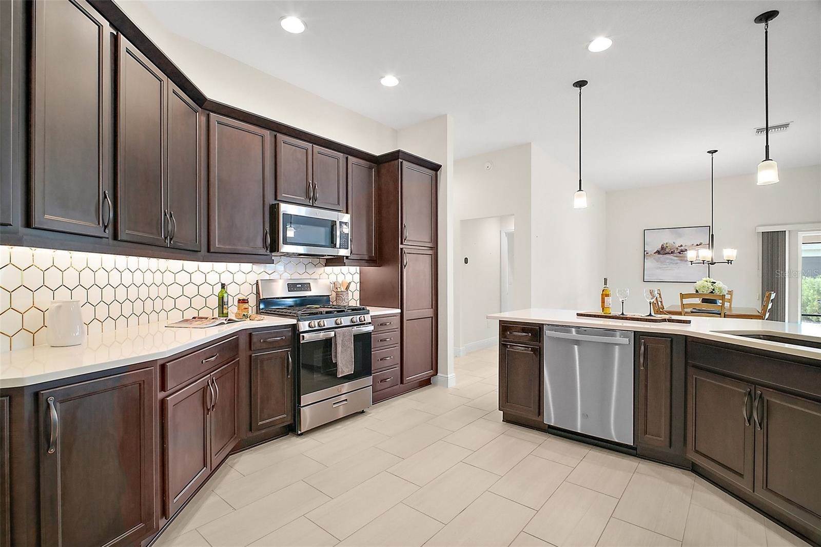 892 Hubbard Loop, The Villages, FL 32163