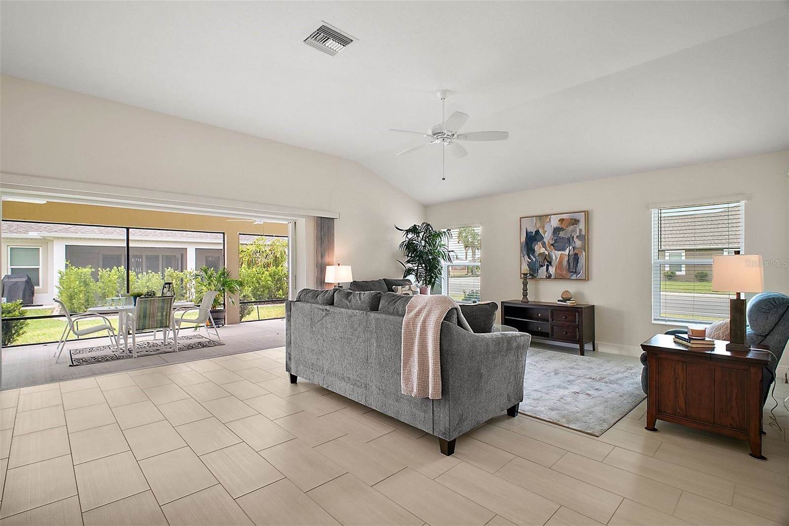 892 Hubbard Loop, The Villages, FL 32163