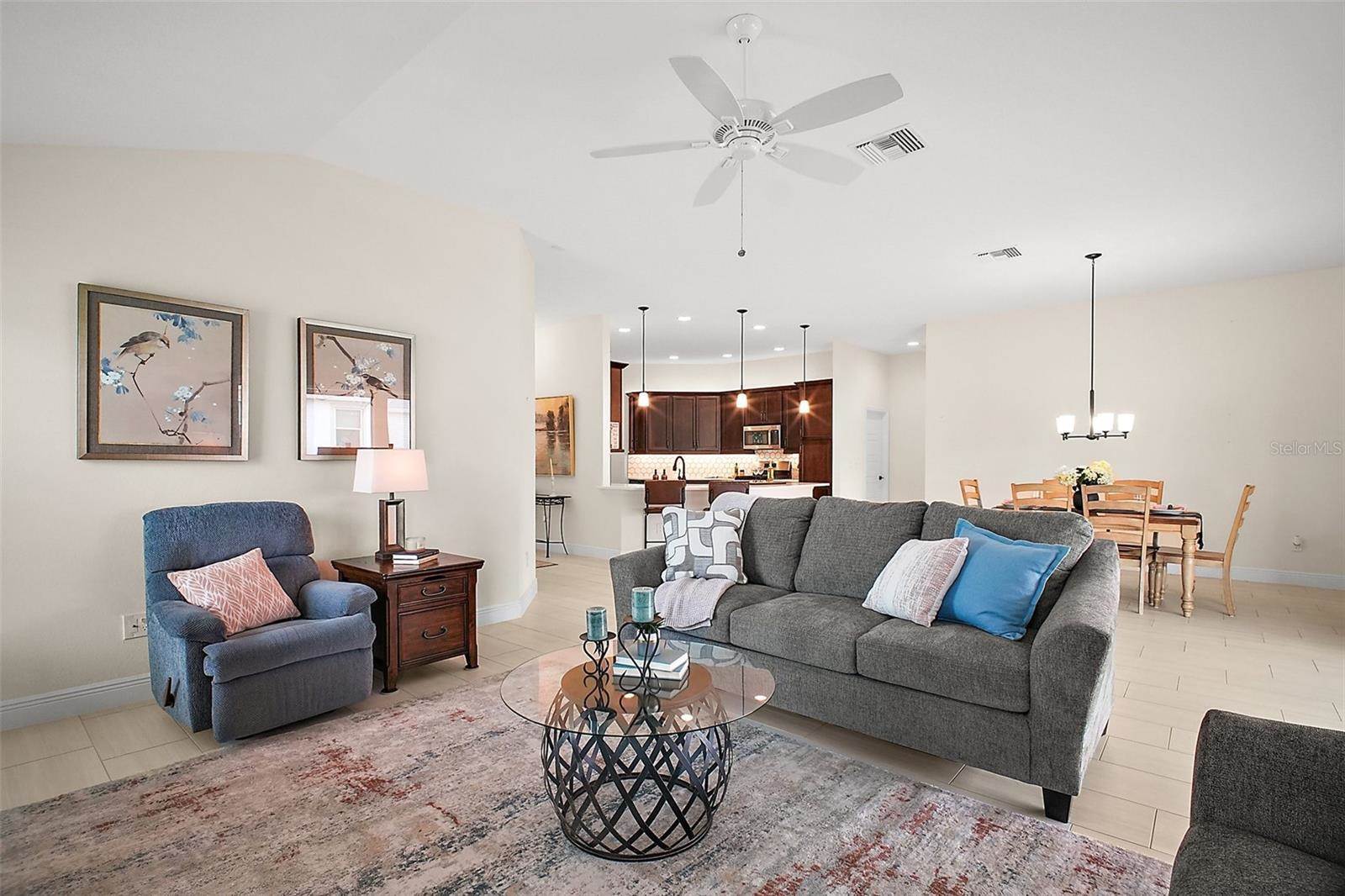 892 Hubbard Loop, The Villages, FL 32163