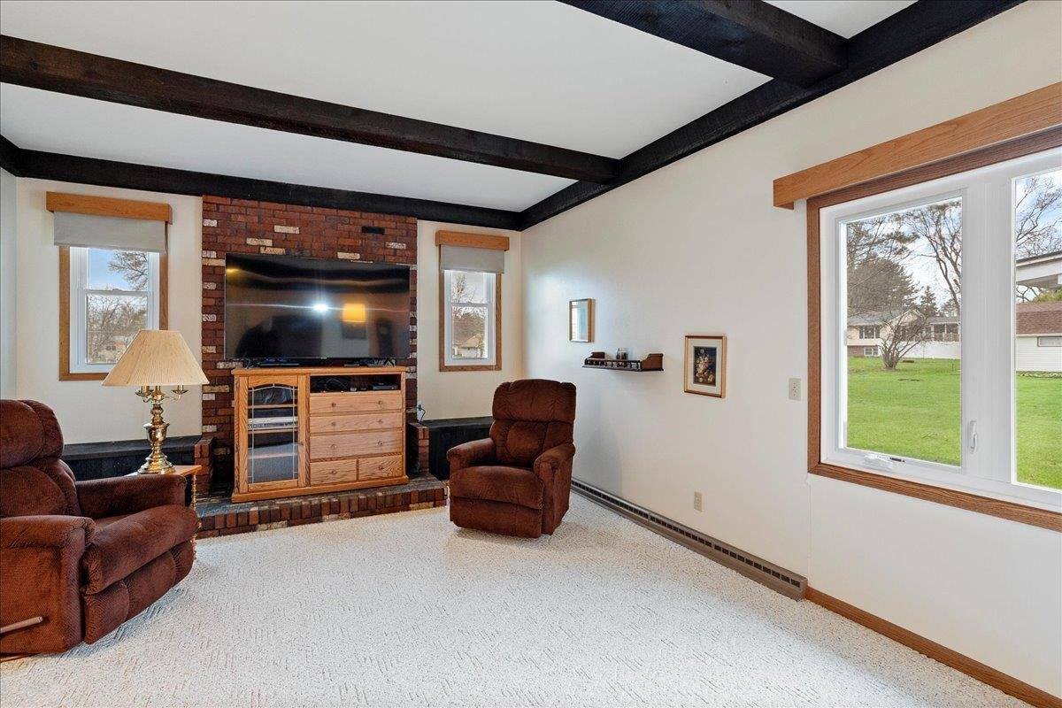 1408 S Hemlock Avenue, Marshfield, WI 54449