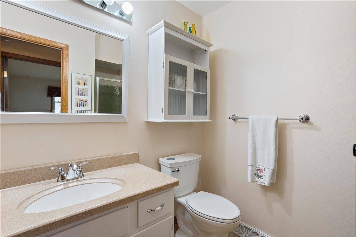 1408 S Hemlock Avenue, Marshfield, WI 54449