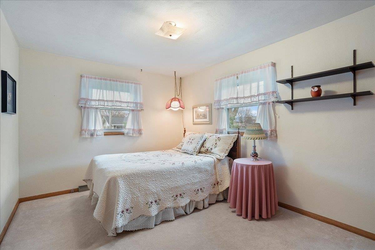 1408 S Hemlock Avenue, Marshfield, WI 54449