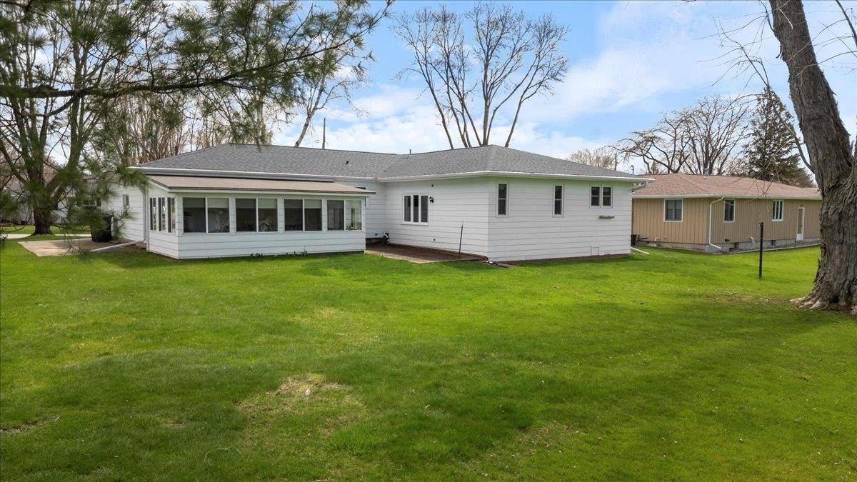 1408 S Hemlock Avenue, Marshfield, WI 54449