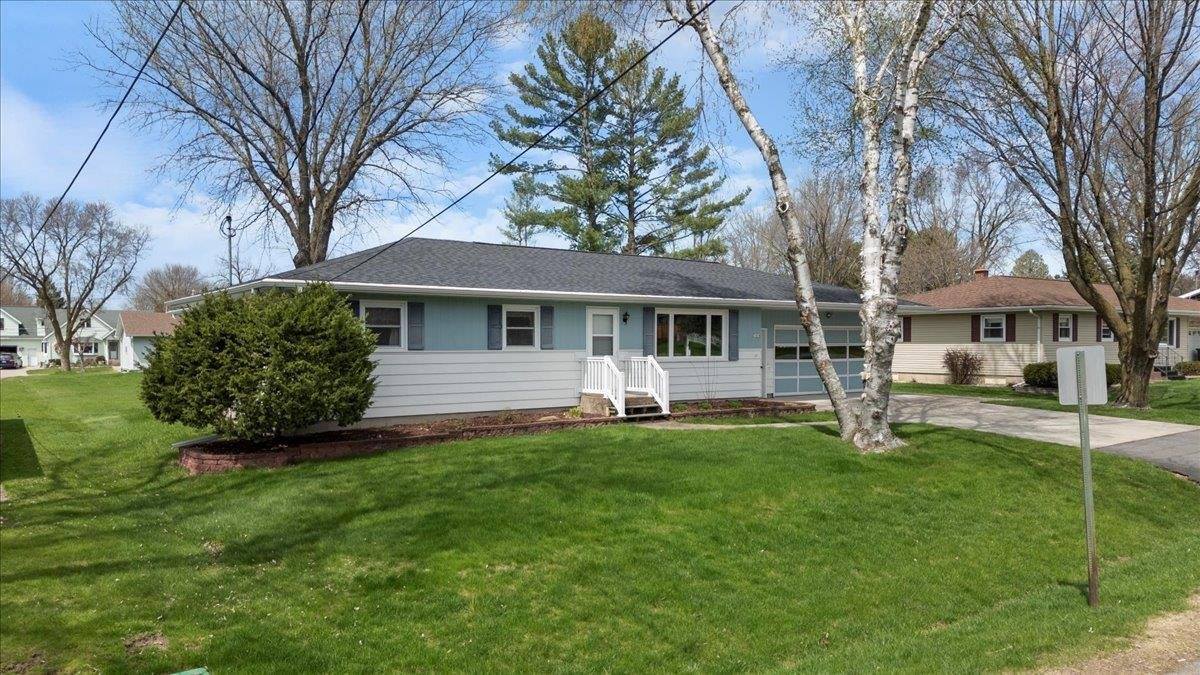 1408 S Hemlock Avenue, Marshfield, WI 54449