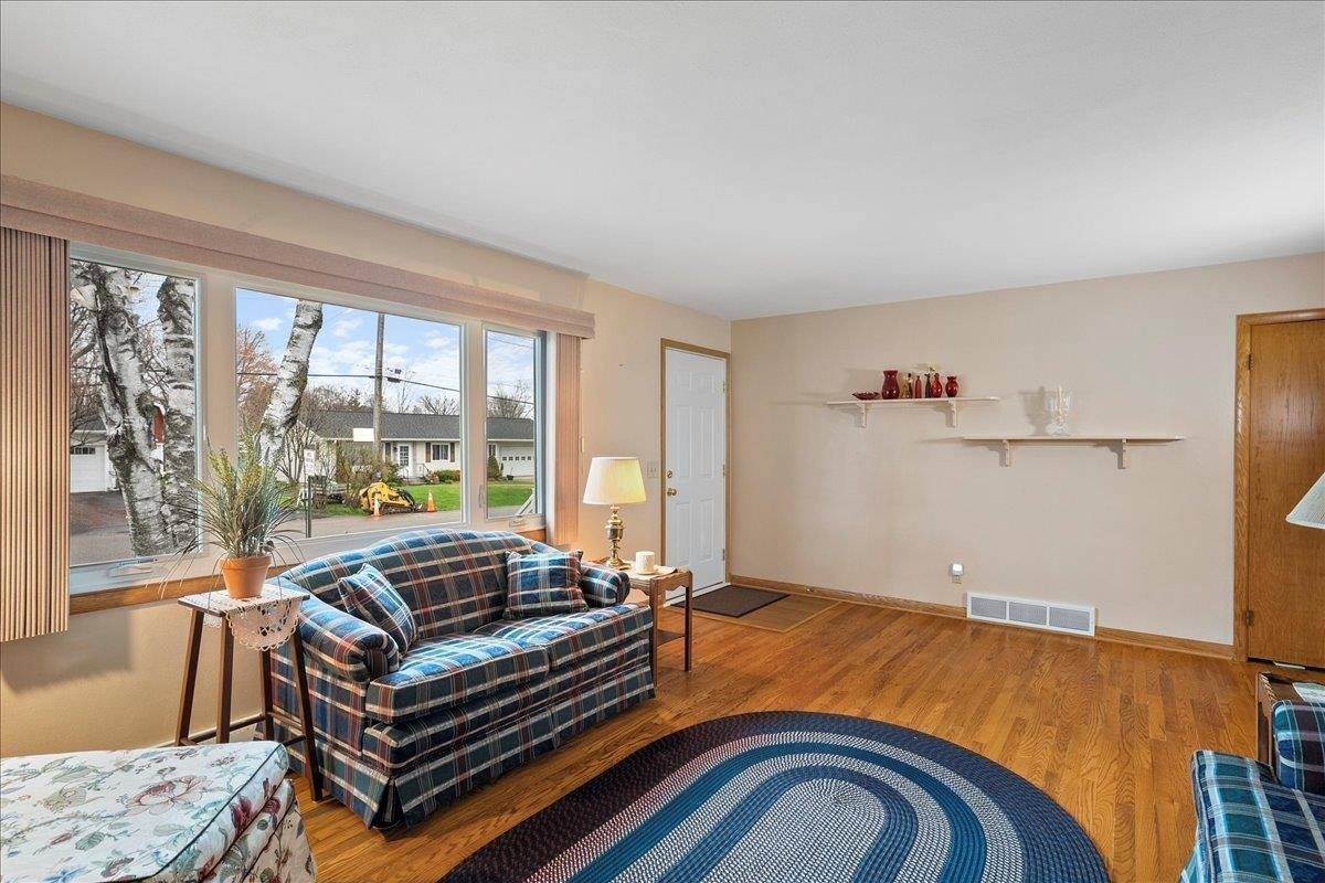 1408 S Hemlock Avenue, Marshfield, WI 54449