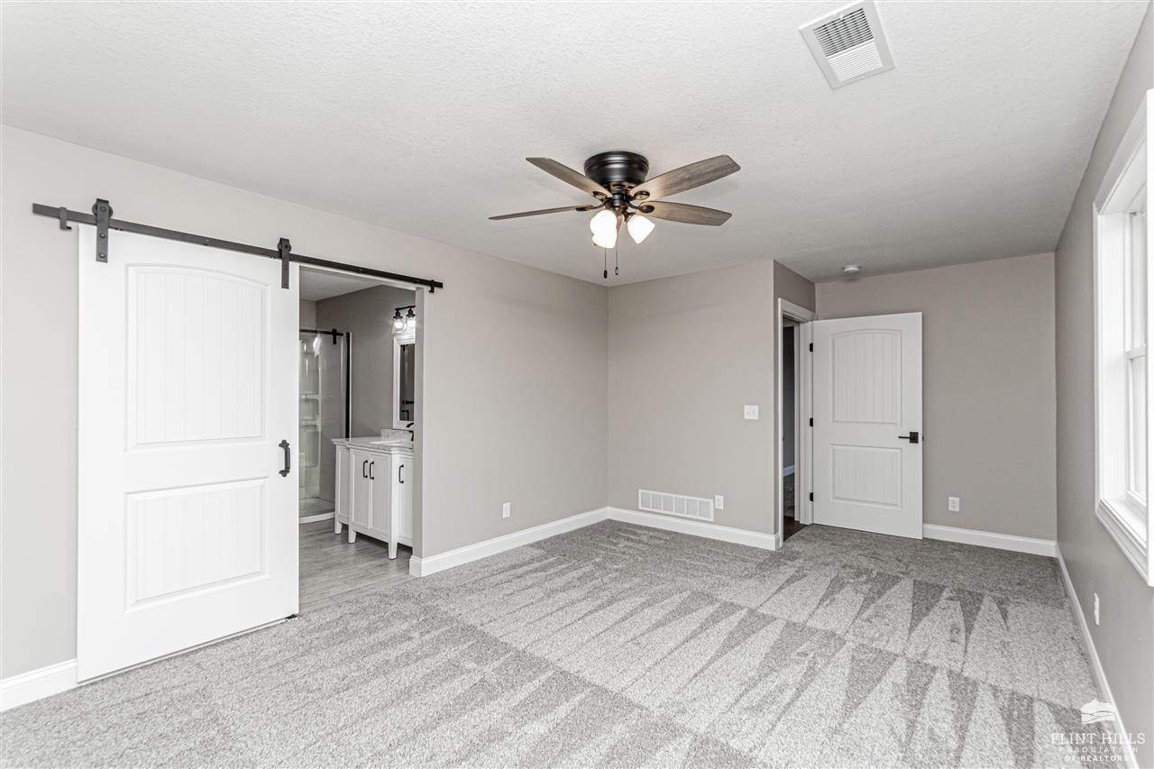 2046 Sutter Woods Road, Junction City, KS 66441