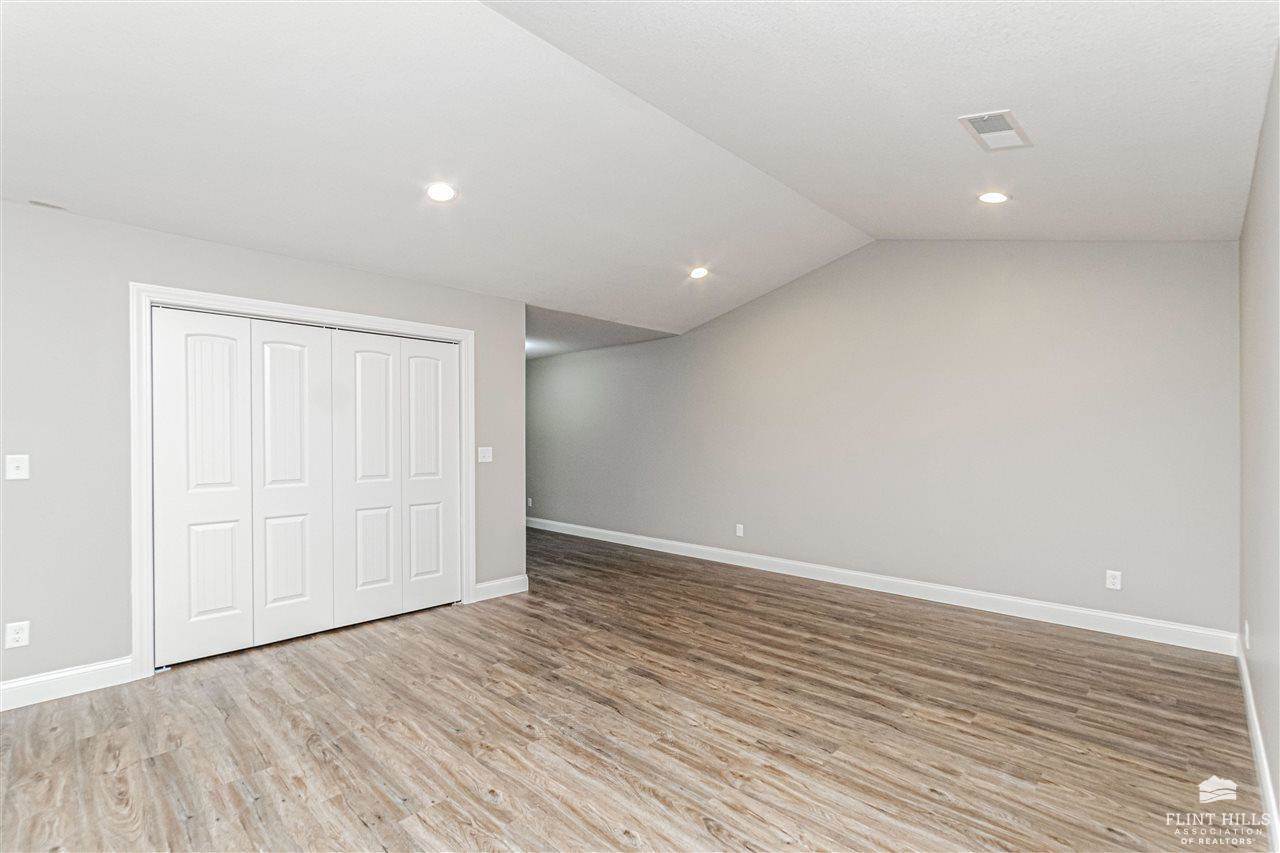 2046 Sutter Woods Road, Junction City, KS 66441