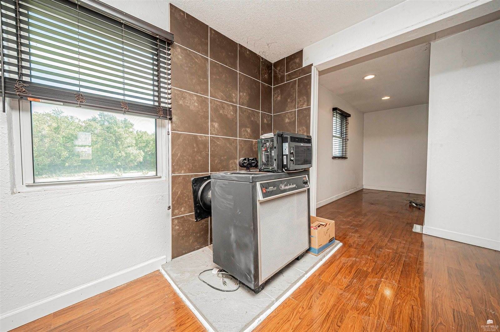 1697 Hwy 43, Enterprise, KS 67441