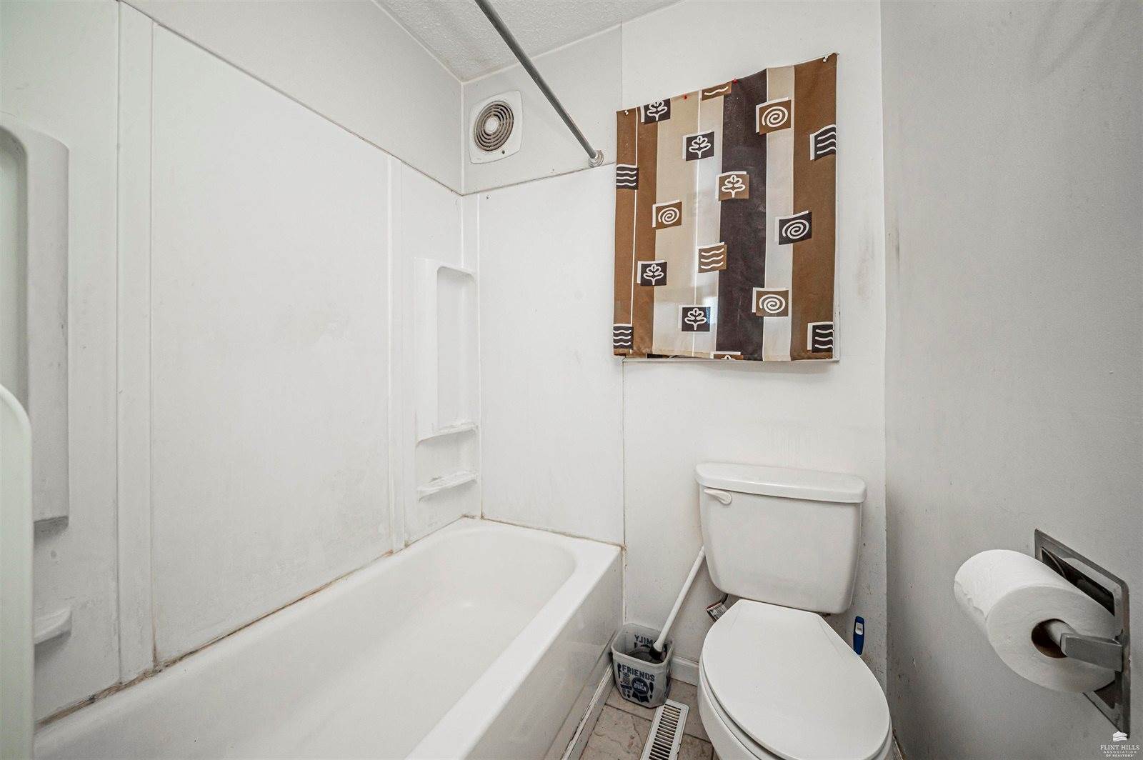 1697 Hwy 43, Enterprise, KS 67441