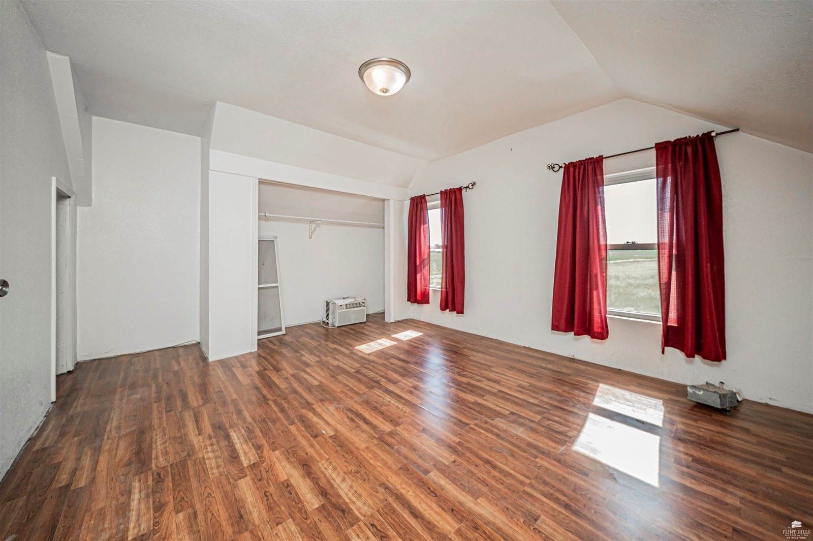 1697 Hwy 43, Enterprise, KS 67441